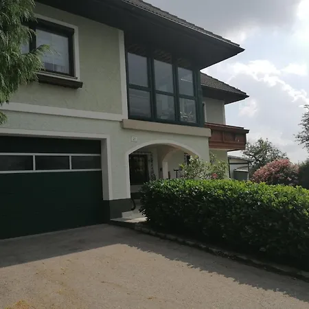 In Oed-oehling Near Danube River Apartment